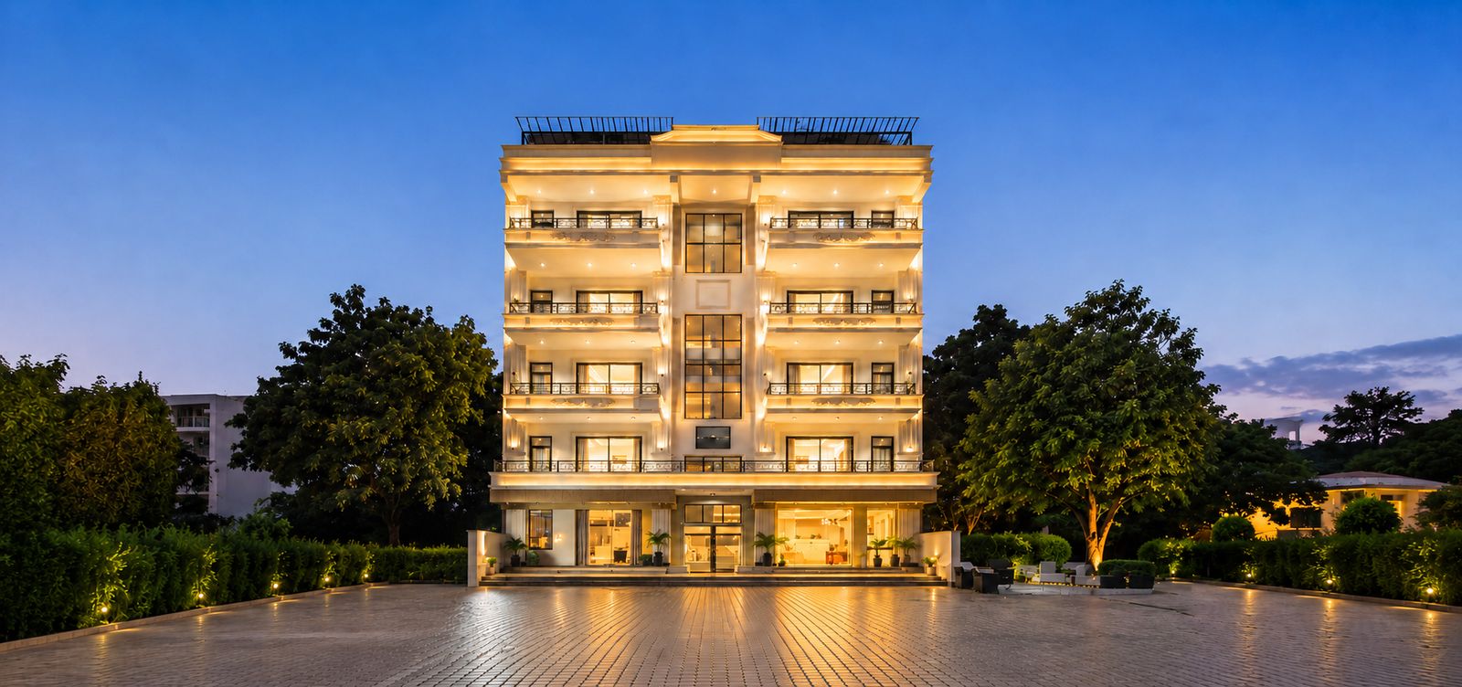 Facade of Qotel Signature Golf Course Road, Sector 53, Gurugram