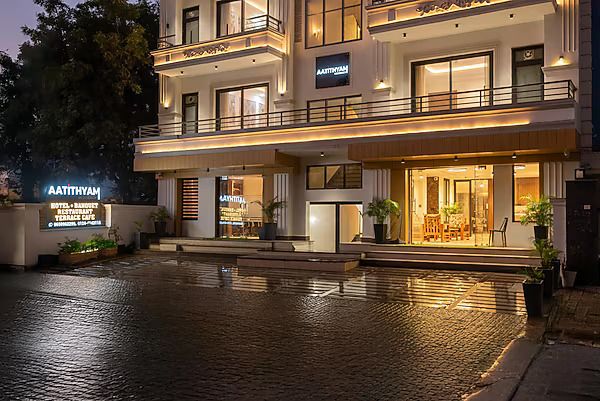 Interior at Qotel Signature Golf Course Road