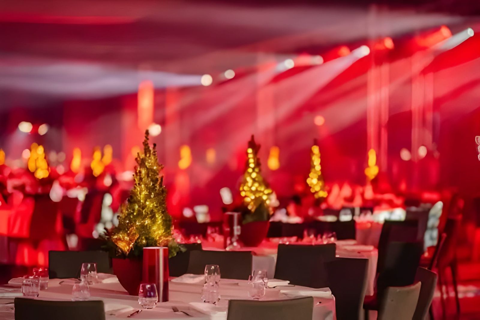 Banquet hall at Qotel Signature Lavish Inn, Rajouri Garden